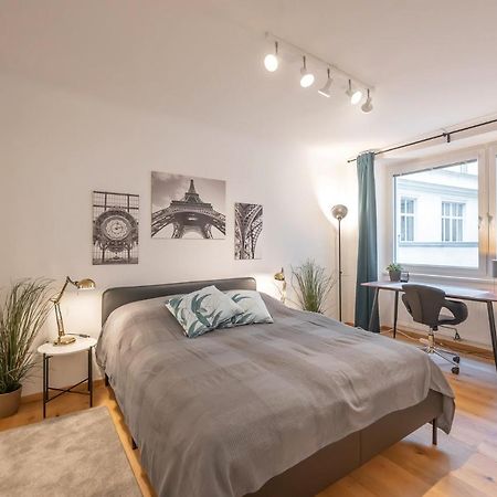 Modern City Center Apartment Відень Екстер'єр фото