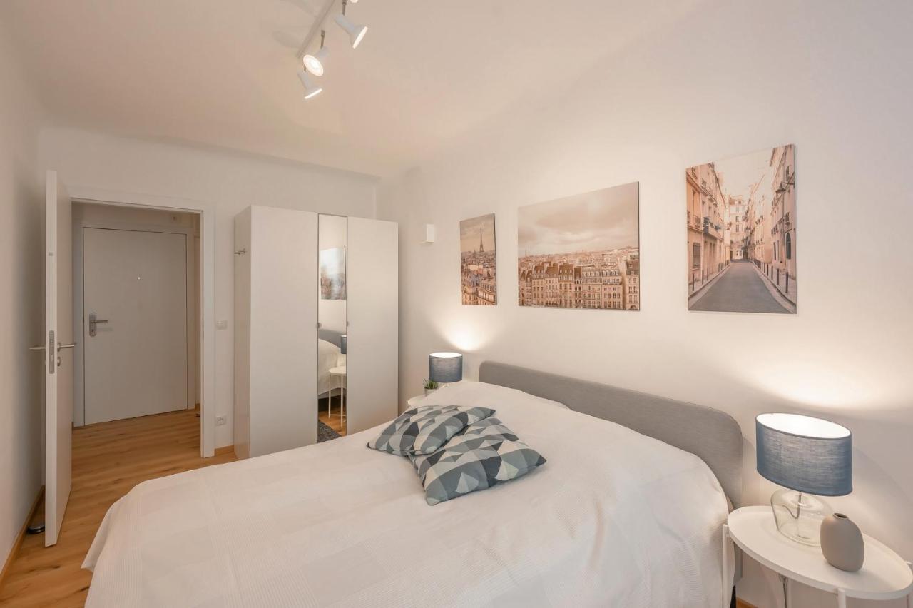 Modern City Center Apartment Відень Екстер'єр фото