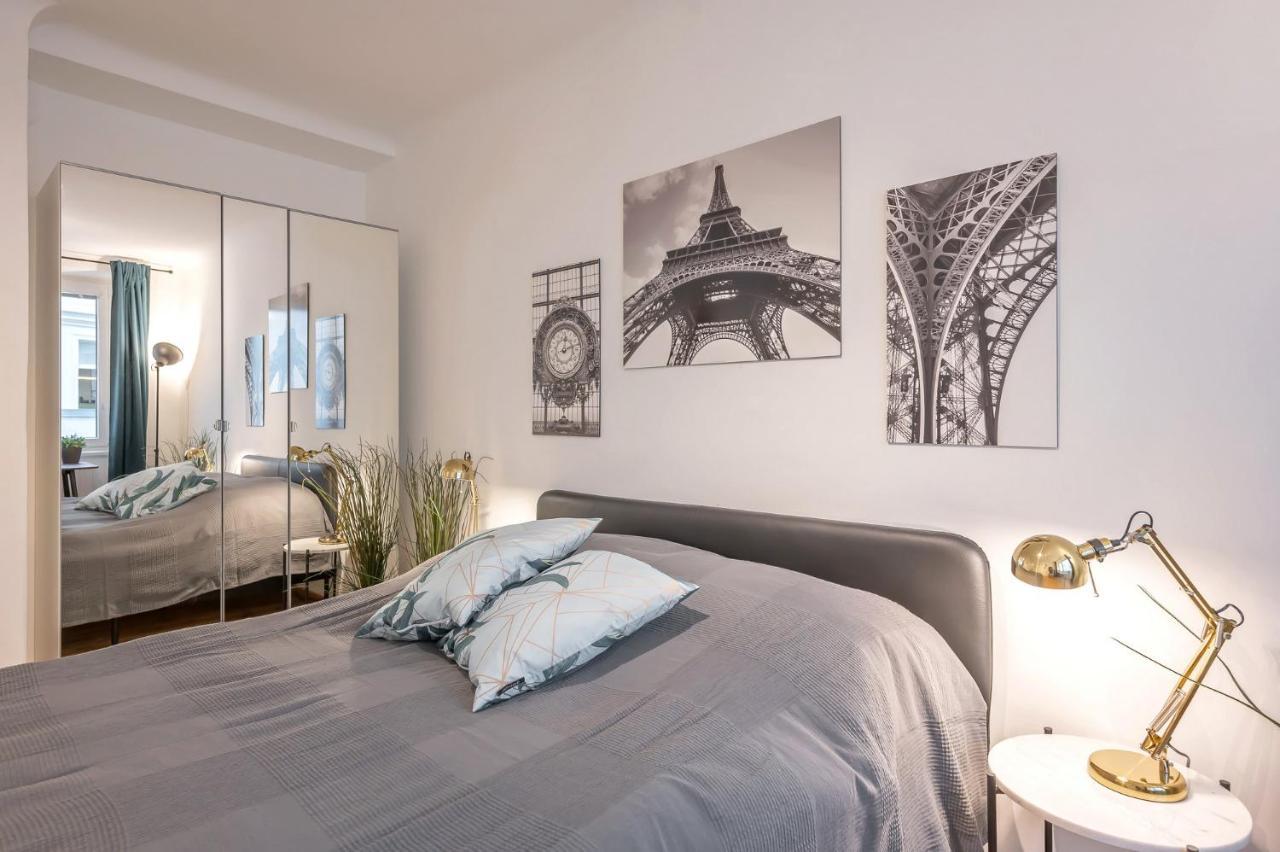 Modern City Center Apartment Відень Екстер'єр фото